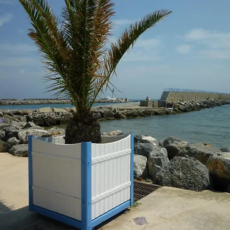 T2 Front De Avec Balcon Et Parking - Confort Et Activites A Proximite - Fr-1-797-37 *