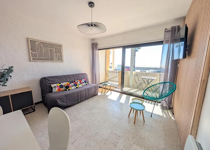 T2 Front De Avec Balcon Et Parking - Confort Et Activites A Proximite - Fr-1-797-37 Port-la-Nouvelle